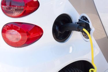Les avantages d’une carte borne électrique pro pour votre flotte d’entreprise