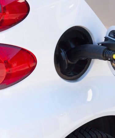 Les avantages d’une carte borne électrique pro pour votre flotte d’entreprise